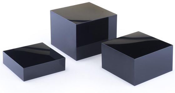La pequeña caja de presentación de acrílico del cubo inferior hueco fijó de 3 canalizaciones verticales de la jerarquización
